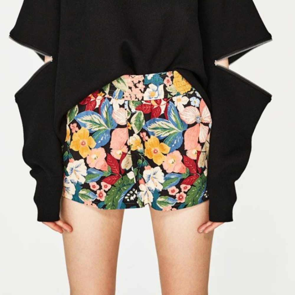 Zara Colorful Floral Pull-on Shorts Small